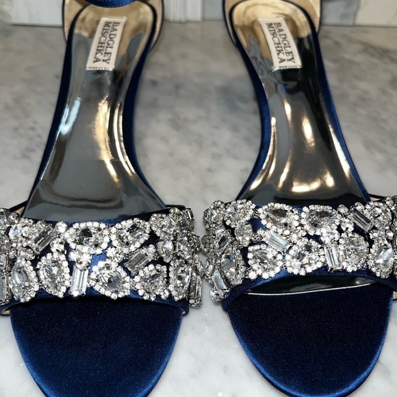 BADGLEY Mischka Lara Crystal Dress Sandal Navy Satin Size 9.5 - Picture 3 of 14